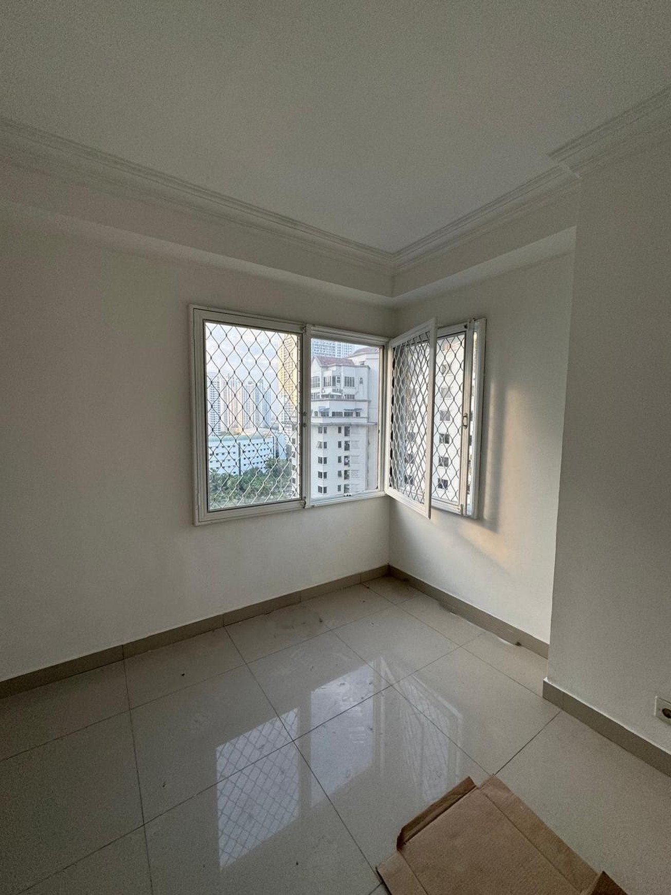 Apartment 3BR Taman Kemayoran Condominium sudah Renovasi