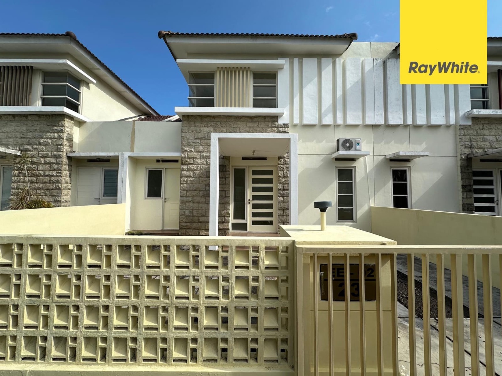 Rumah Dijual Di Puri Surya Jaya Valensia Icon Sidoarjo