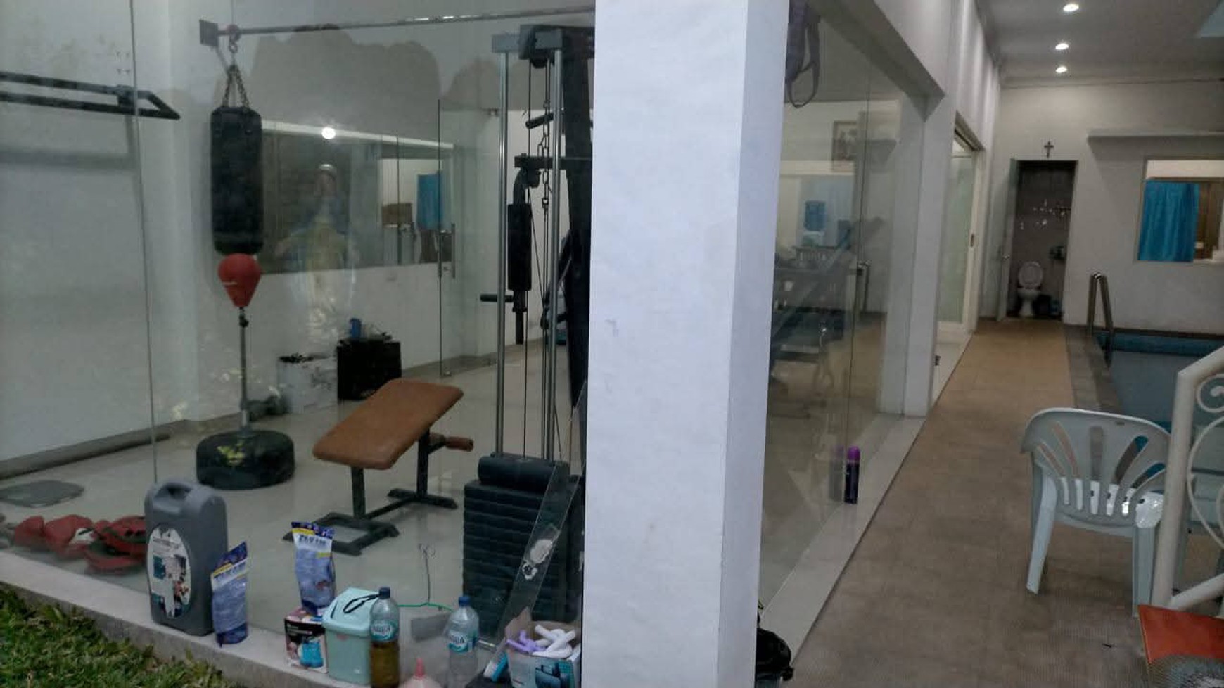 JUAL CEPAT RUMAH 2 LANTAI DI PETEMON SURABAYA PUSAT deket kedungdoro Plus furnish