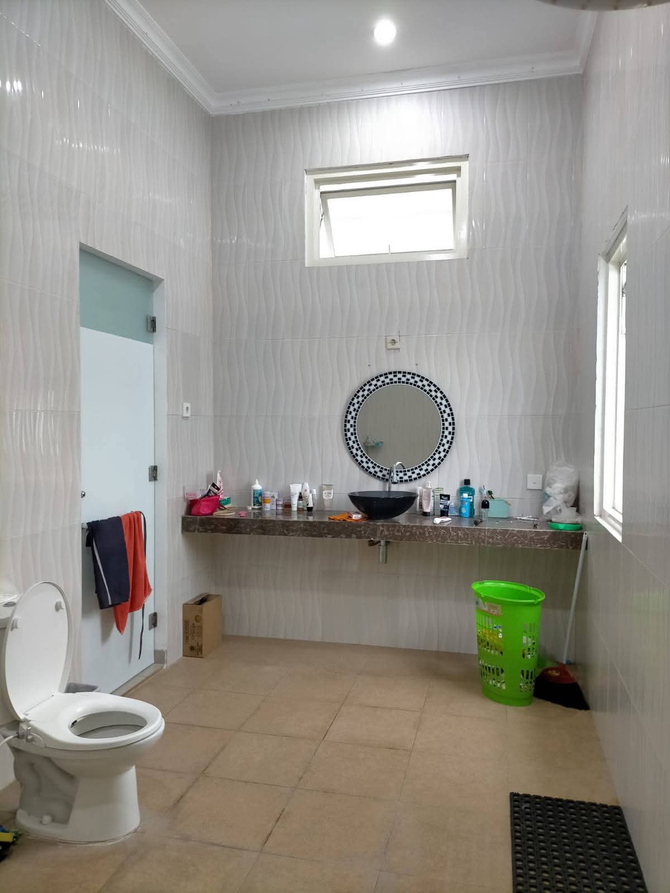 JUAL CEPAT RUMAH 2 LANTAI DI PETEMON SURABAYA PUSAT deket kedungdoro Plus furnish