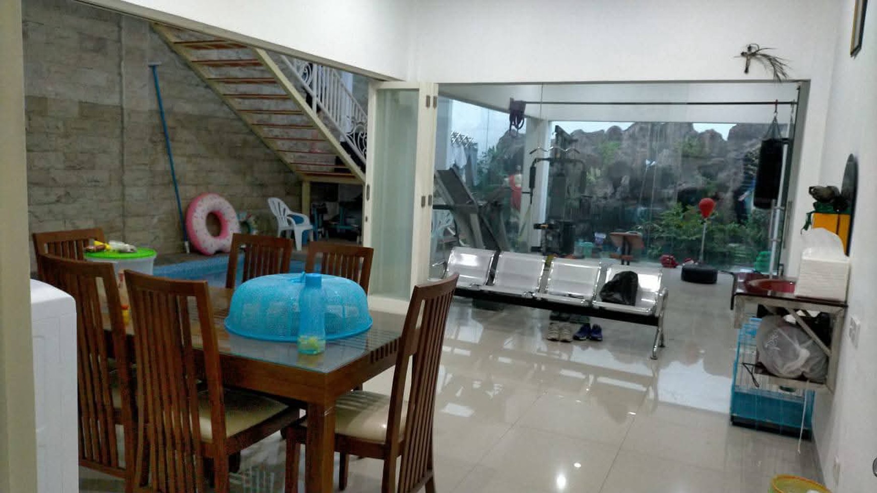 JUAL CEPAT RUMAH 2 LANTAI DI PETEMON SURABAYA PUSAT deket kedungdoro Plus furnish