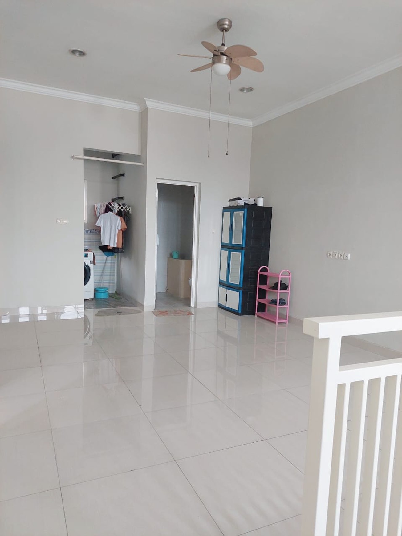 Dijual Rumah Modern Minimalis 2 Lantai One Gate Di Perum Karah , Jambangan Surabaya Selatan