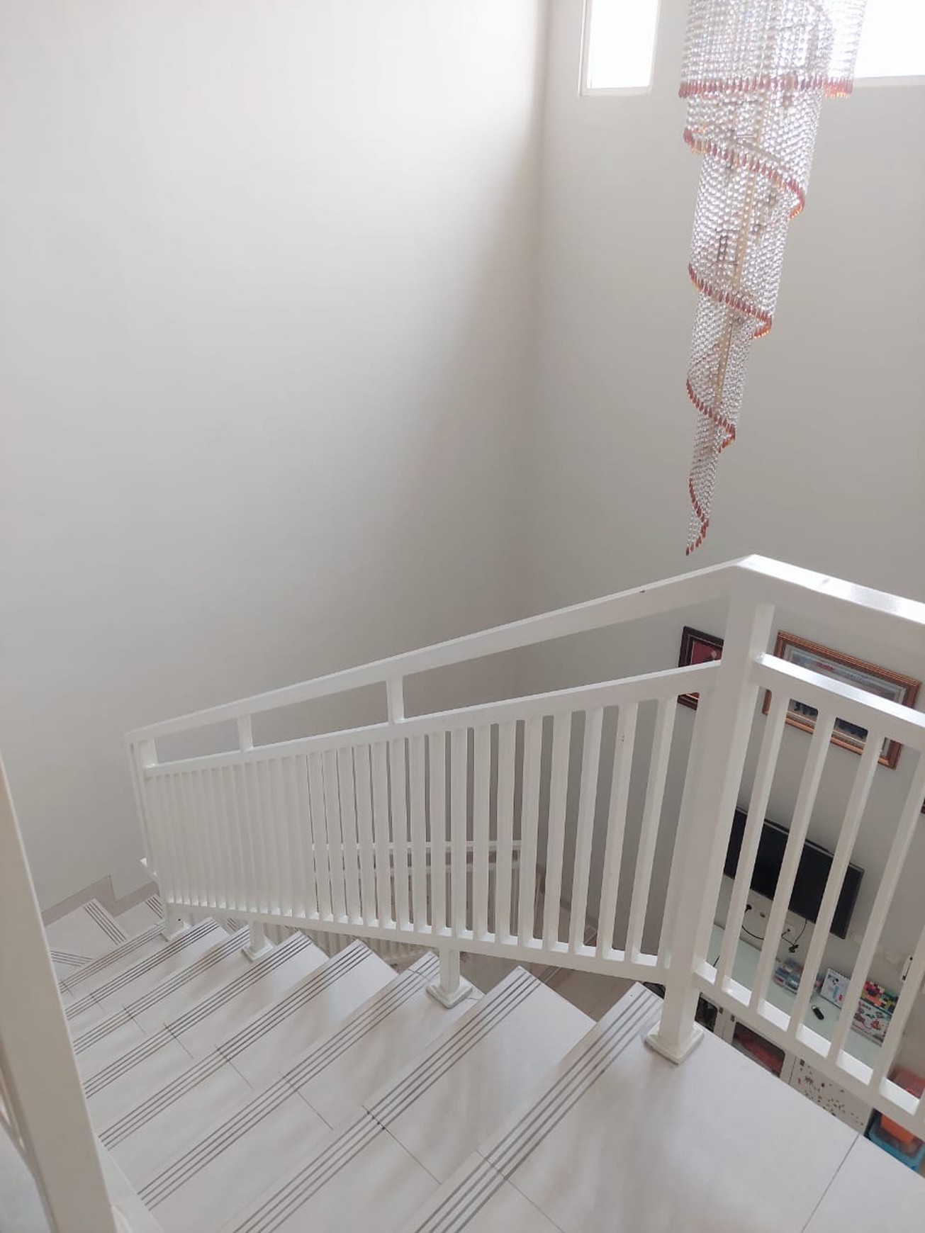 Dijual Rumah Modern Minimalis 2 Lantai One Gate Di Perum Karah , Jambangan Surabaya Selatan