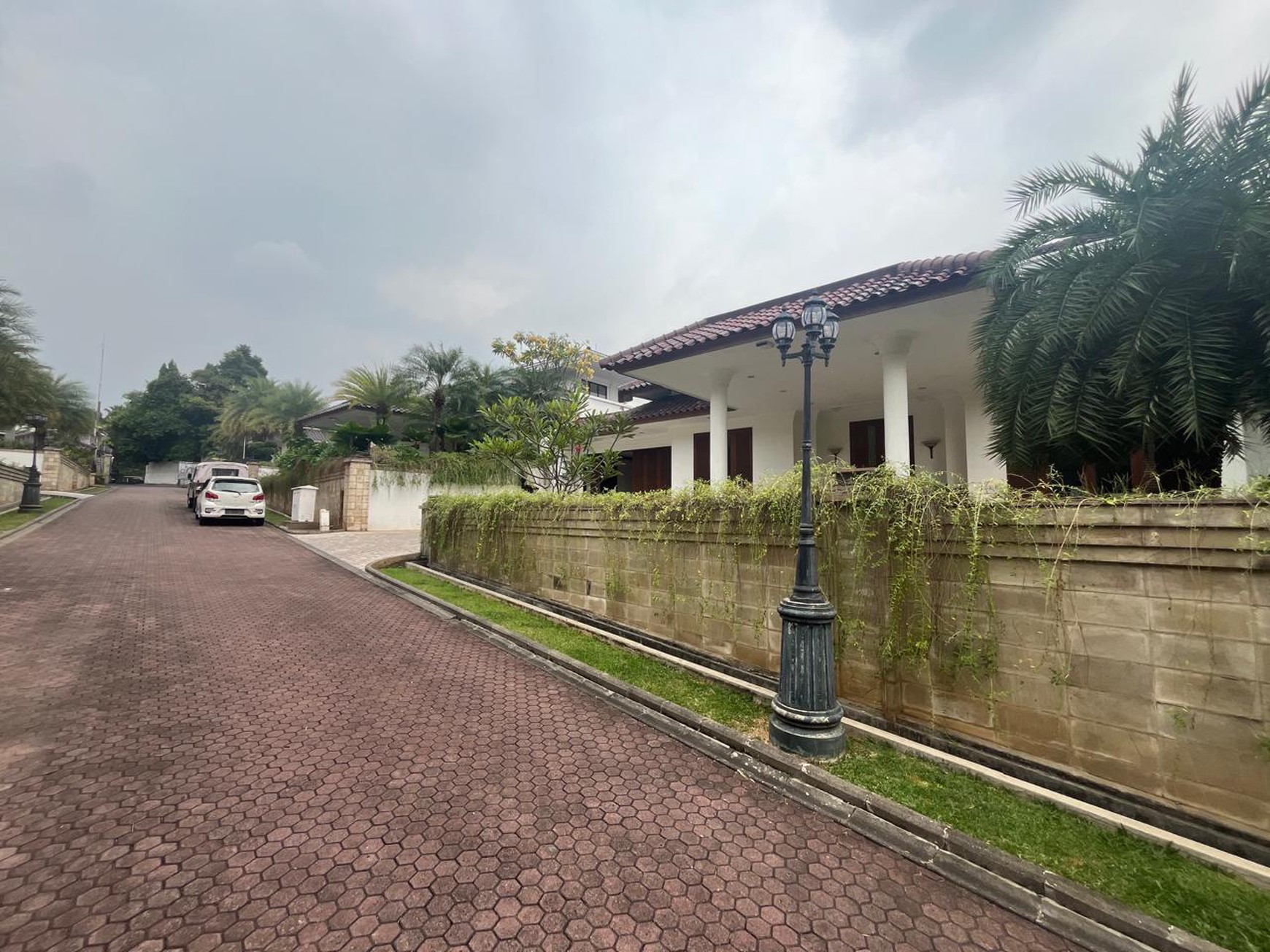 Rumah Hitung Tanah Area Cipete