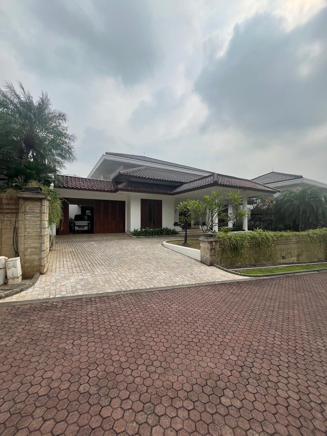 Rumah Hitung Tanah Area Cipete