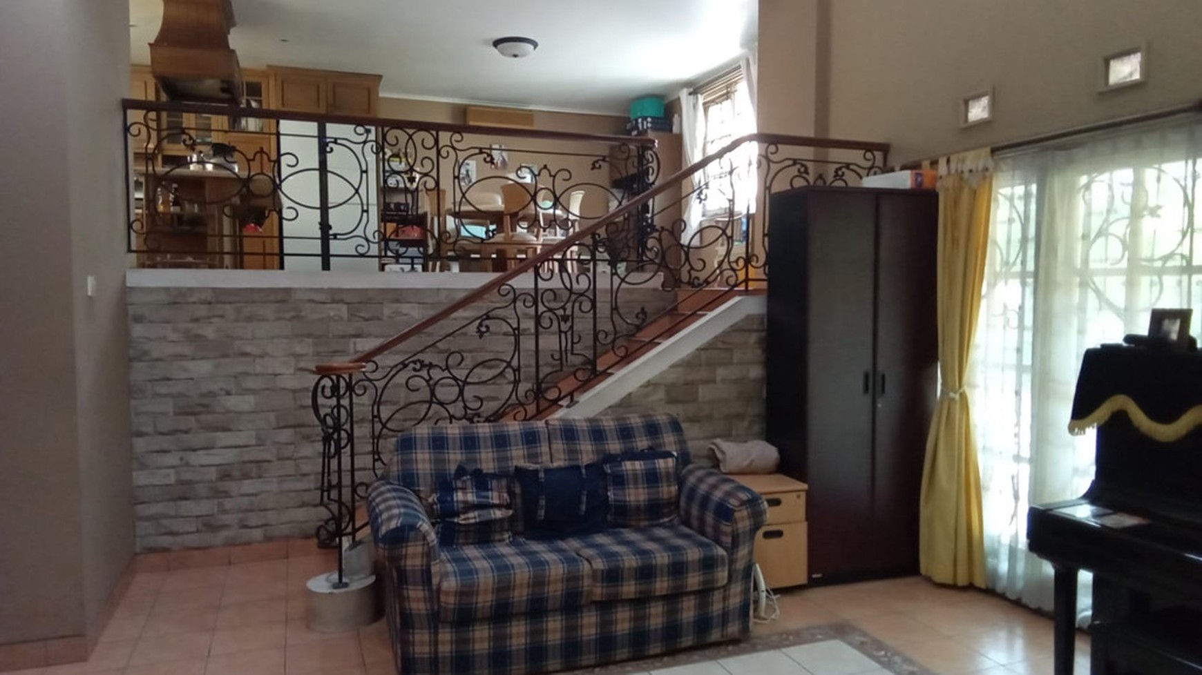 Rumah Hitung Tanah Area Cipete