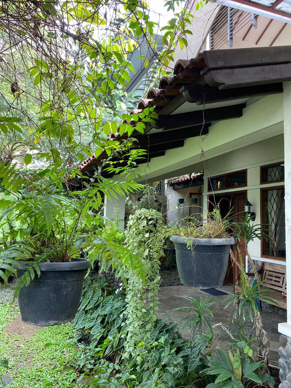 Dijual Rumah Lokasi di Jl. Patal Senayan, Kebayoran Lama, Jakarta Selatan