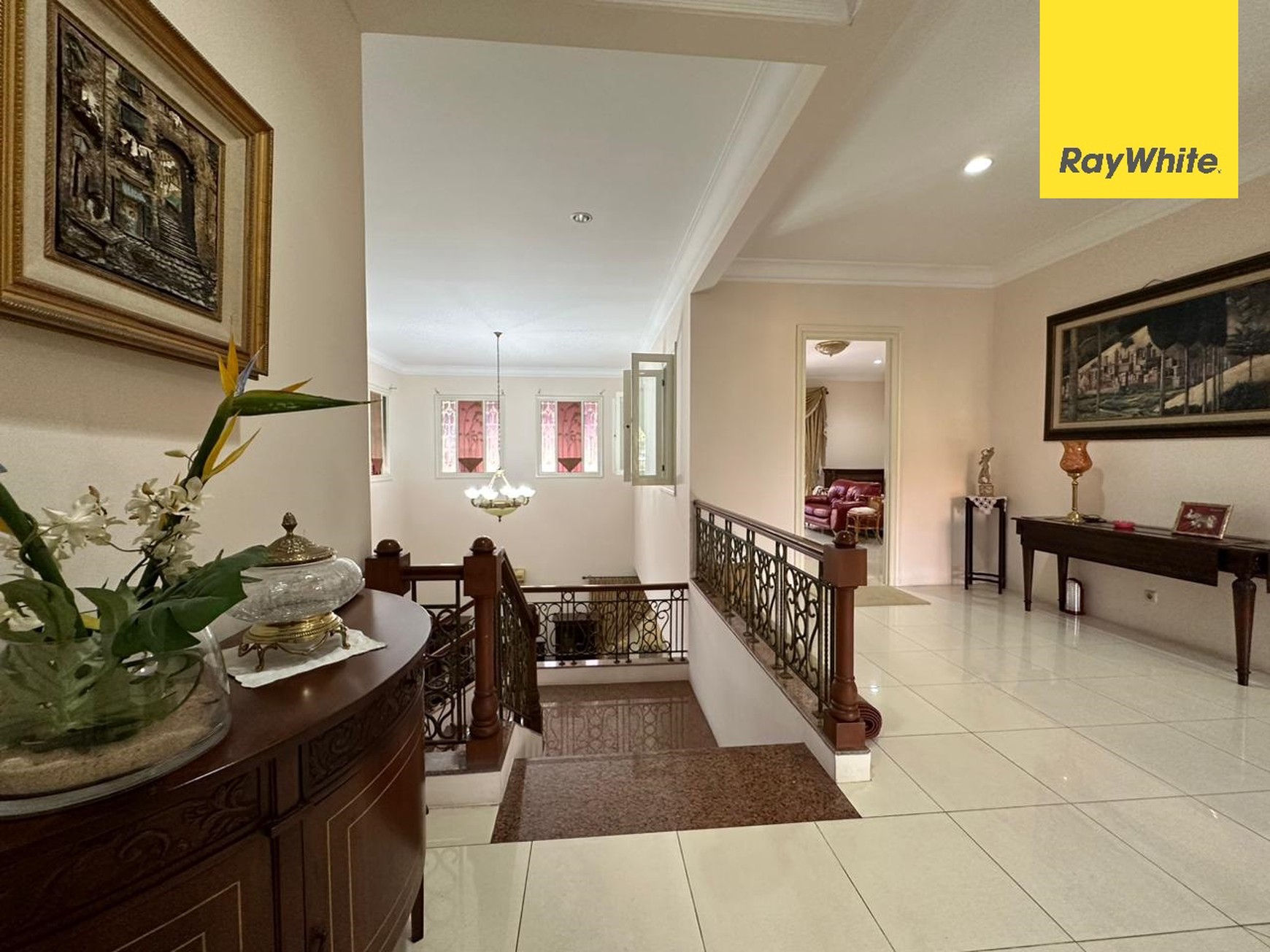 Rumah Dijual Di Graha Family Surabaya