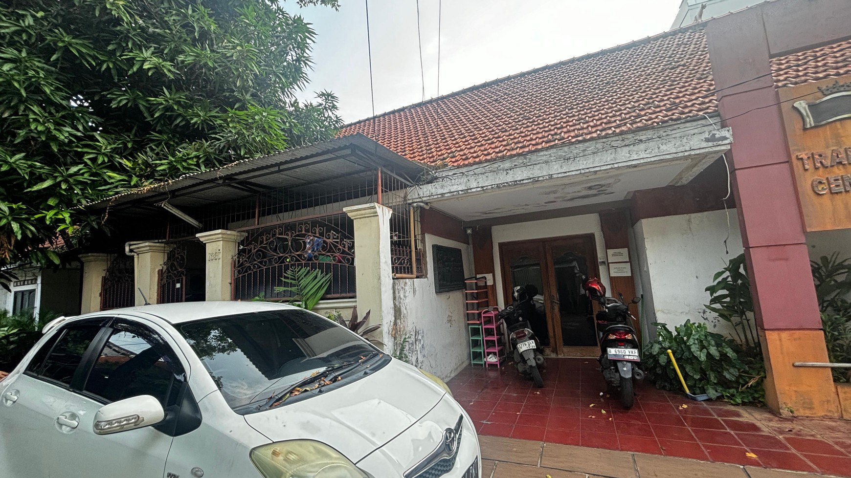 Rumah Di Area Komersil Jl. Wahid Hasyim, Dekat Kawasan Bisnis Jl. MH Thamrin, Jakarta Pusat