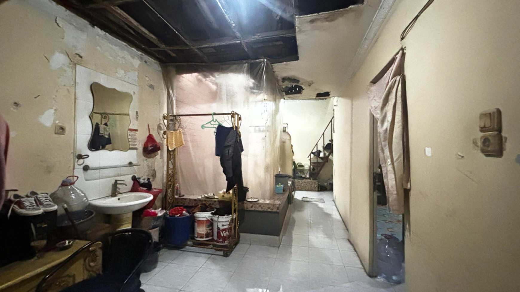 Rumah Di Area Komersil Jl. Wahid Hasyim, Dekat Kawasan Bisnis Jl. MH Thamrin, Jakarta Pusat