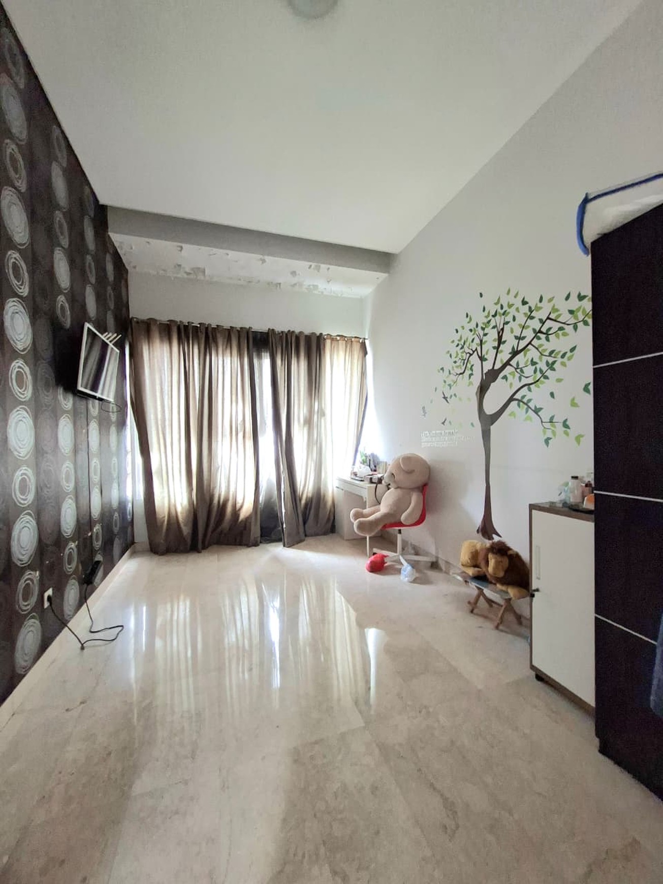 Rumah 2 Lantai di Bintaro Sektor 8 dengan KT 4+1 KM 4+1 sudah SHM