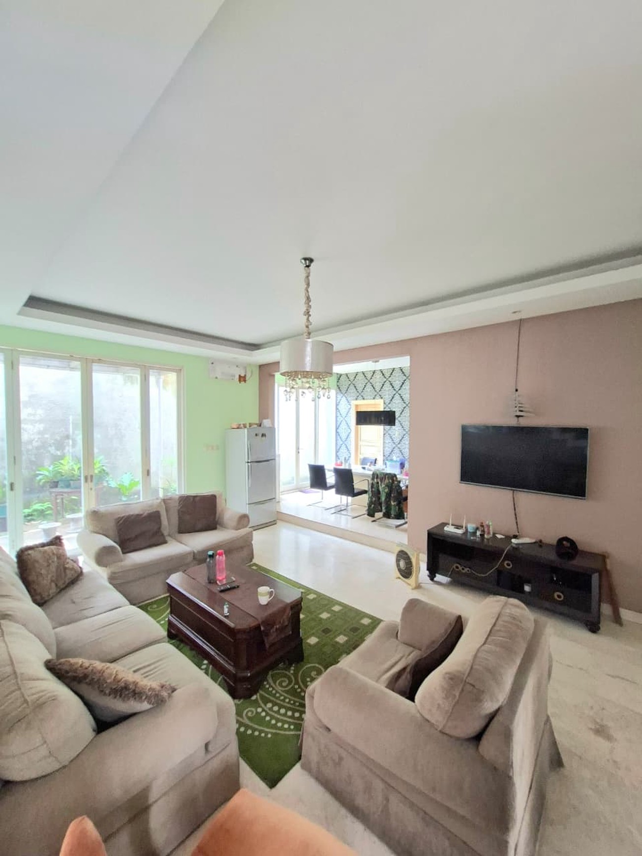 Rumah 2 Lantai di Bintaro Sektor 8 dengan KT 4+1 KM 4+1 sudah SHM