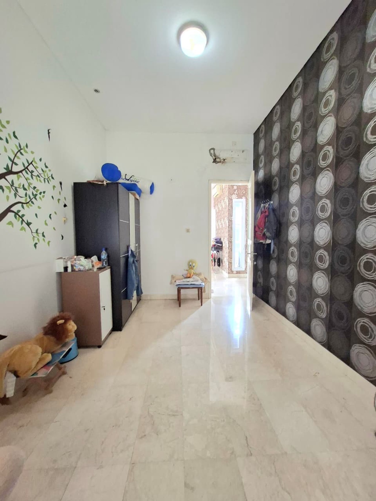 Rumah 2 Lantai di Bintaro Sektor 8 dengan KT 4+1 KM 4+1 sudah SHM
