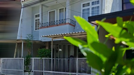 Rumah Cantik 2¼ Lantai Di Bintaro dengan KT 3+1 dan KM 3+1 sudah SHM Baru Renov 2020