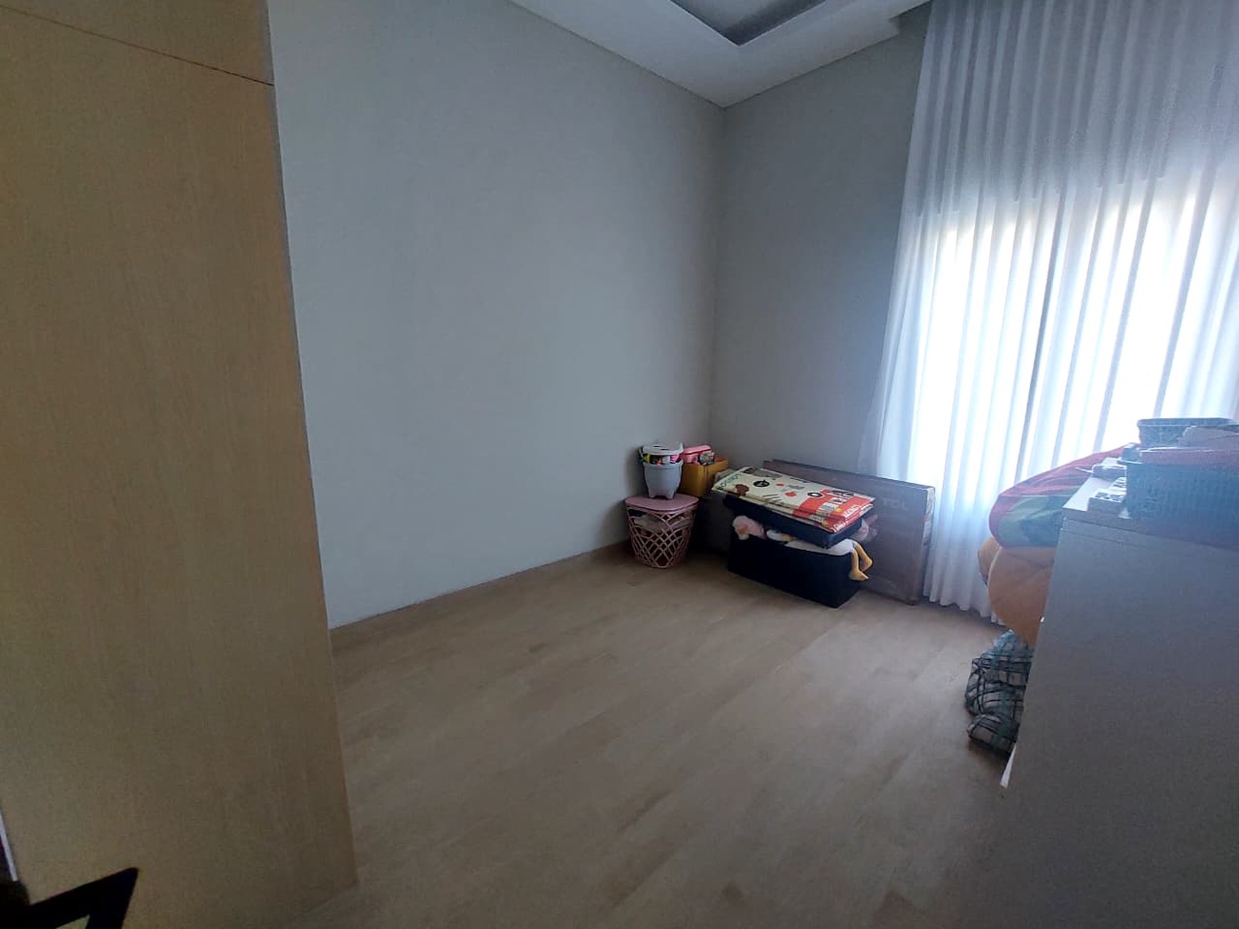 Rumah Cantik Baru Selesai Renovasi di Lembah Hijau