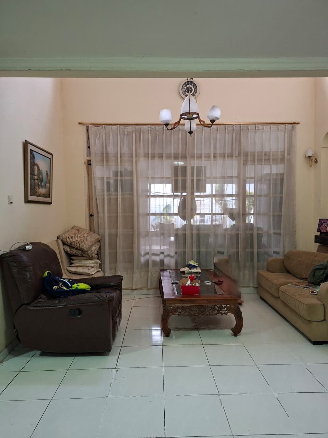 Rumah dengan Luas 350 m2 dan Bangunan 200 m2 di Bintaro Jaya KT 3+2 KM 3+1 SHM
