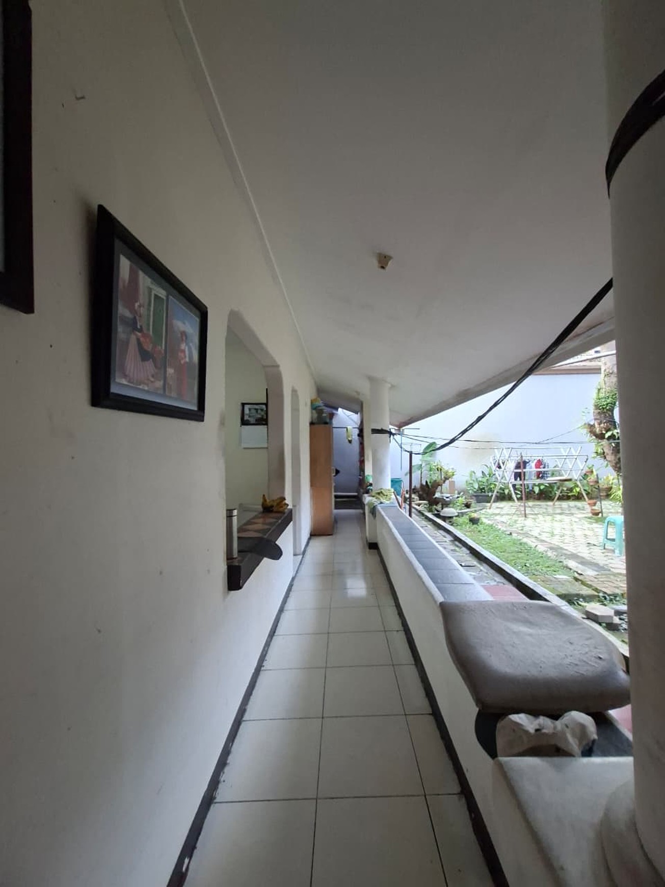 Rumah dengan Luas 350 m2 dan Bangunan 200 m2 di Bintaro Jaya KT 3+2 KM 3+1 SHM