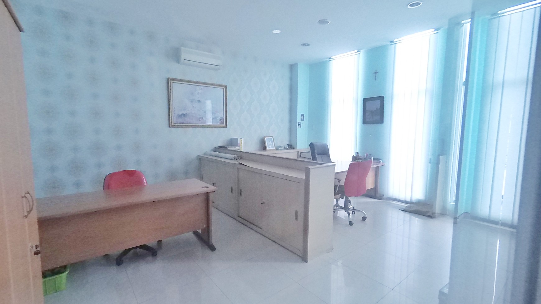 Office Guru Mughni, belakang Mega Kuningan dan Gatot Subroto