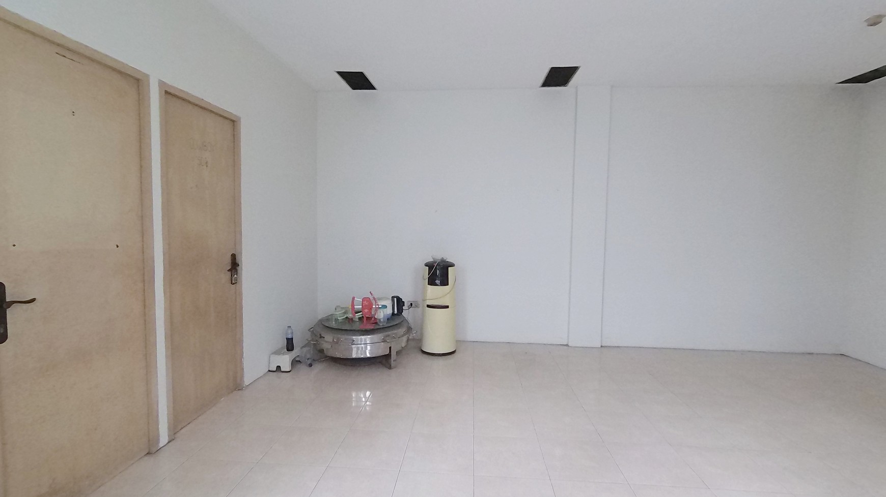 Office Guru Mughni, belakang Mega Kuningan dan Gatot Subroto