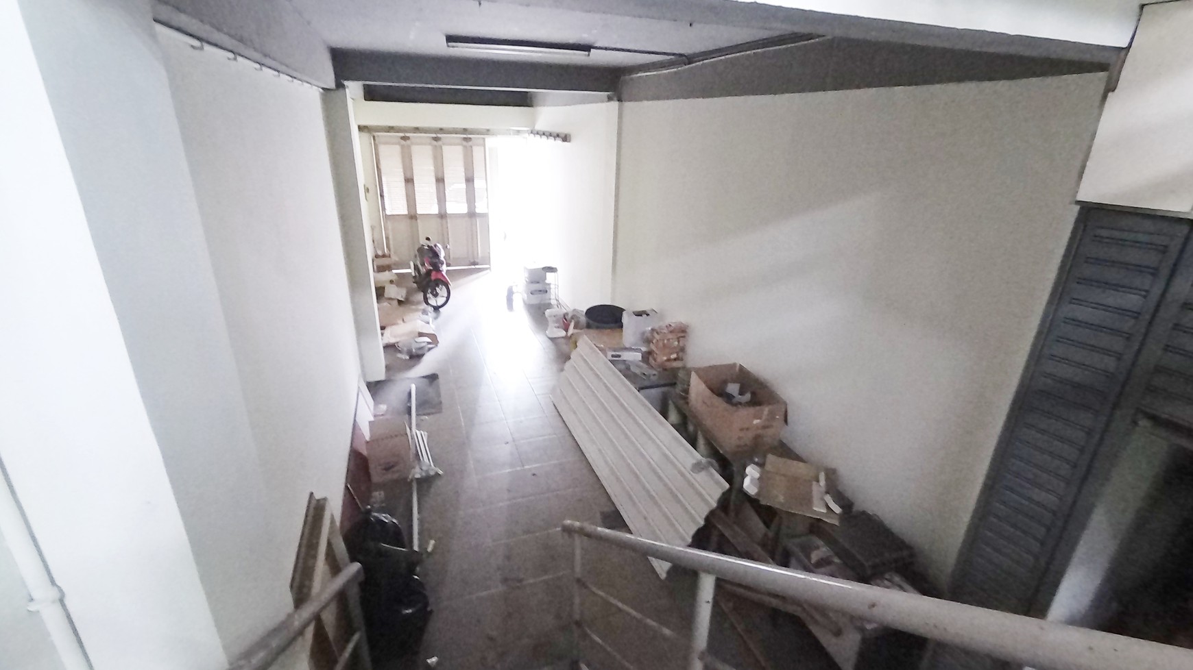 Office Guru Mughni, belakang Mega Kuningan dan Gatot Subroto