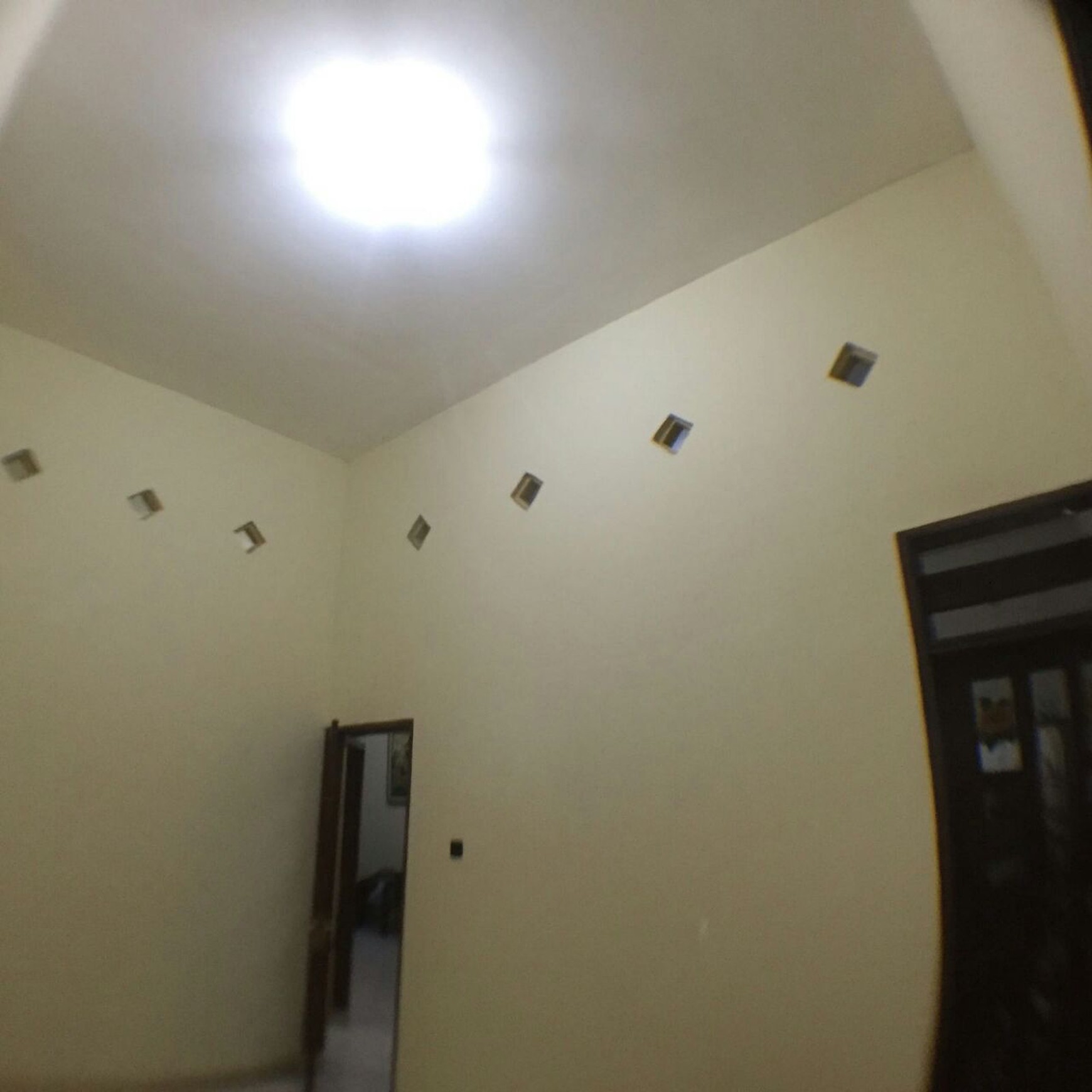 Dijual Rumah Mewah di Semampir Tengah, Surabaya - Dekat Raya MERR
