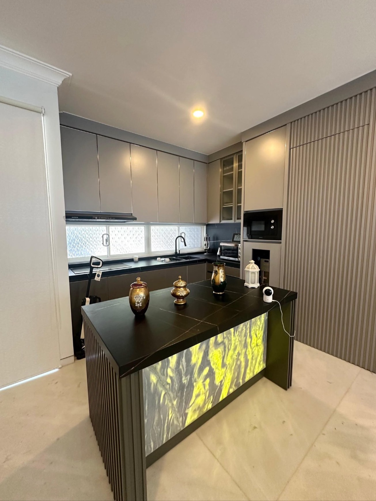 Dijual Rumah Citraland Area Graha Natura By Intiland Lantai Full Marmer dan Full Furnished Mewah dekat Gwalk, Pakuwon Mall, PTC