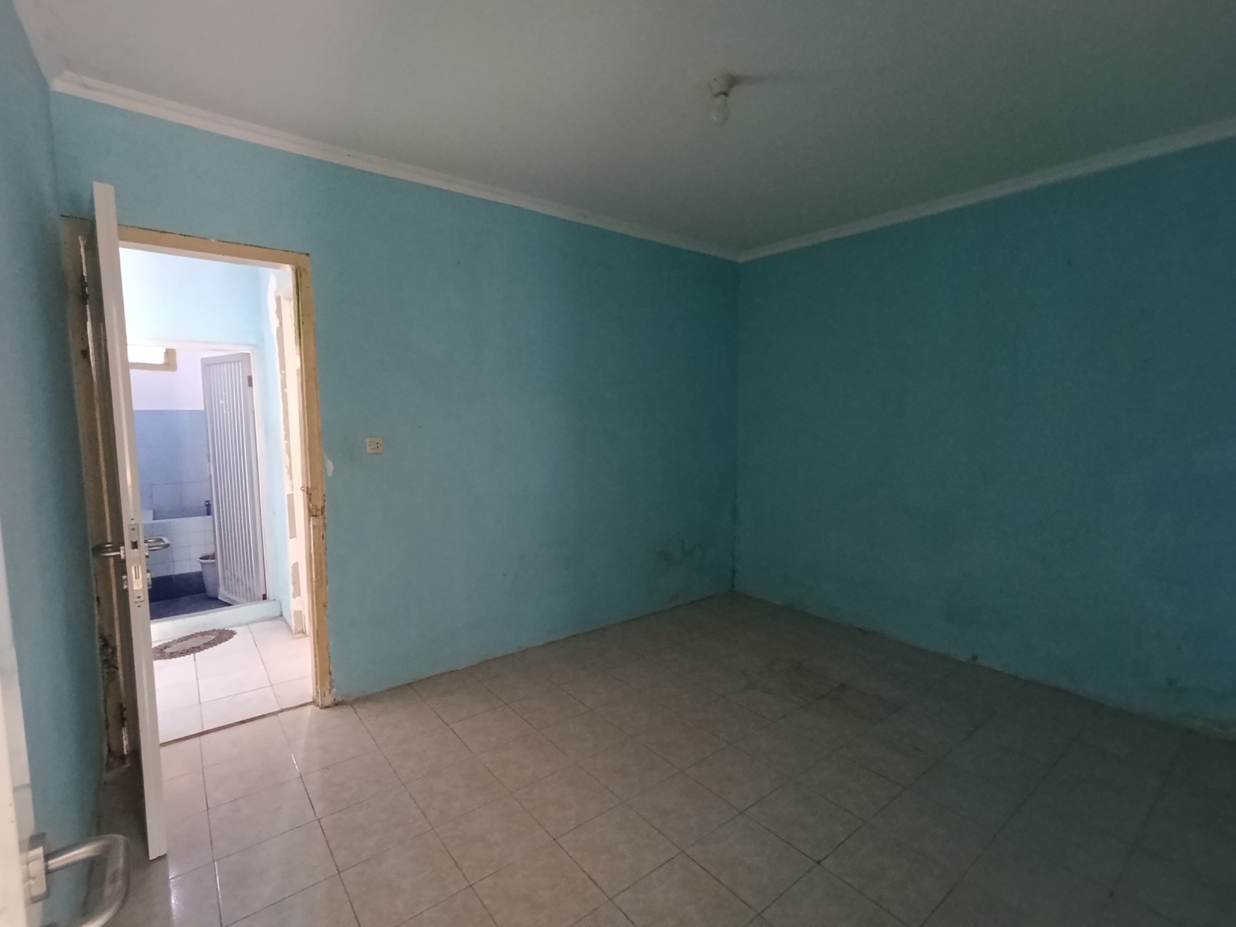 Dijual Rumah Luas dan Nyaman di Surabaya Timur TERMURAH - Hunian Cocok untuk Keluarga!