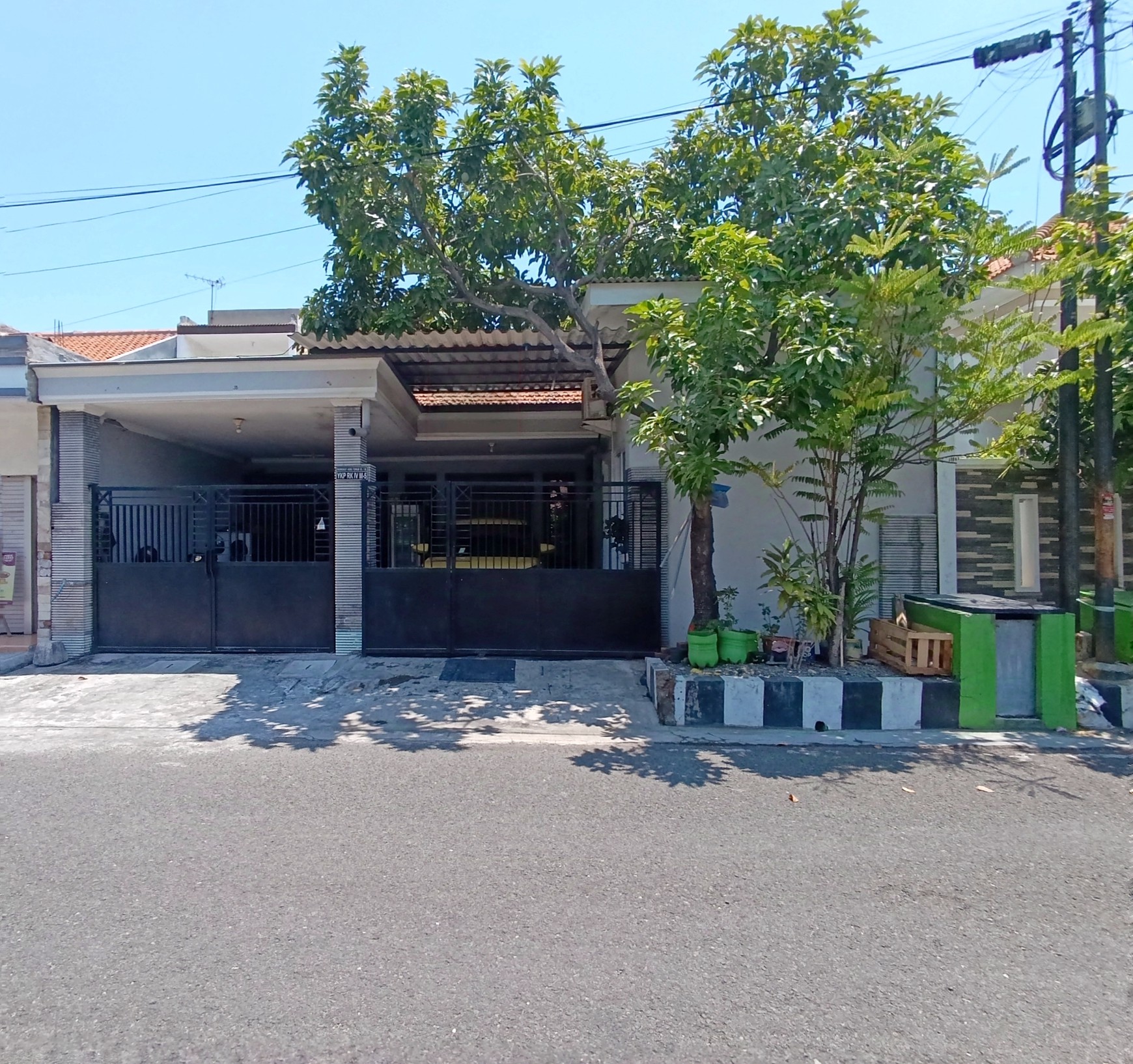 Di Jual Rumah 2 Lantai Nyaman Dan Strategis Di Rungkut, Surabaya Timur