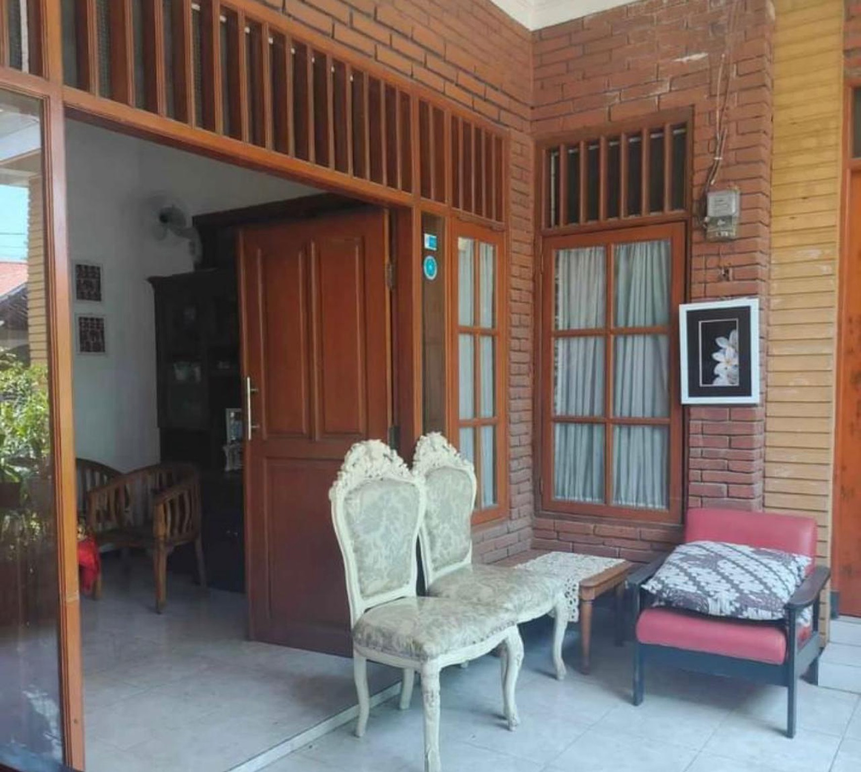 Rumah Luas Minimalis Dan Nyaman Di Rungkut, Surabaya