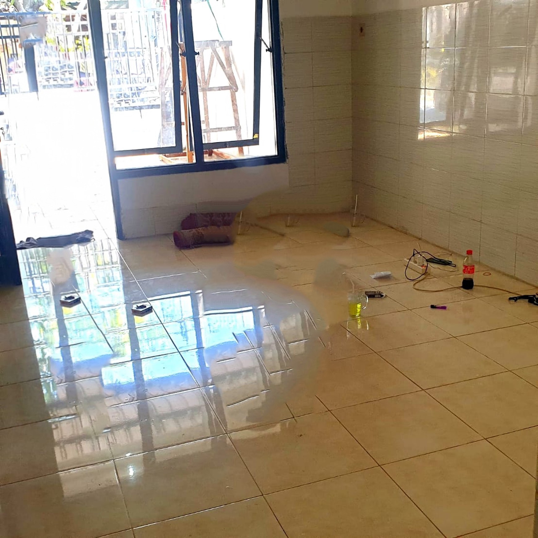 Rumah Minimalis Modern di Surabaya Barat - Harga 595 Juta, Lokasi Strategis