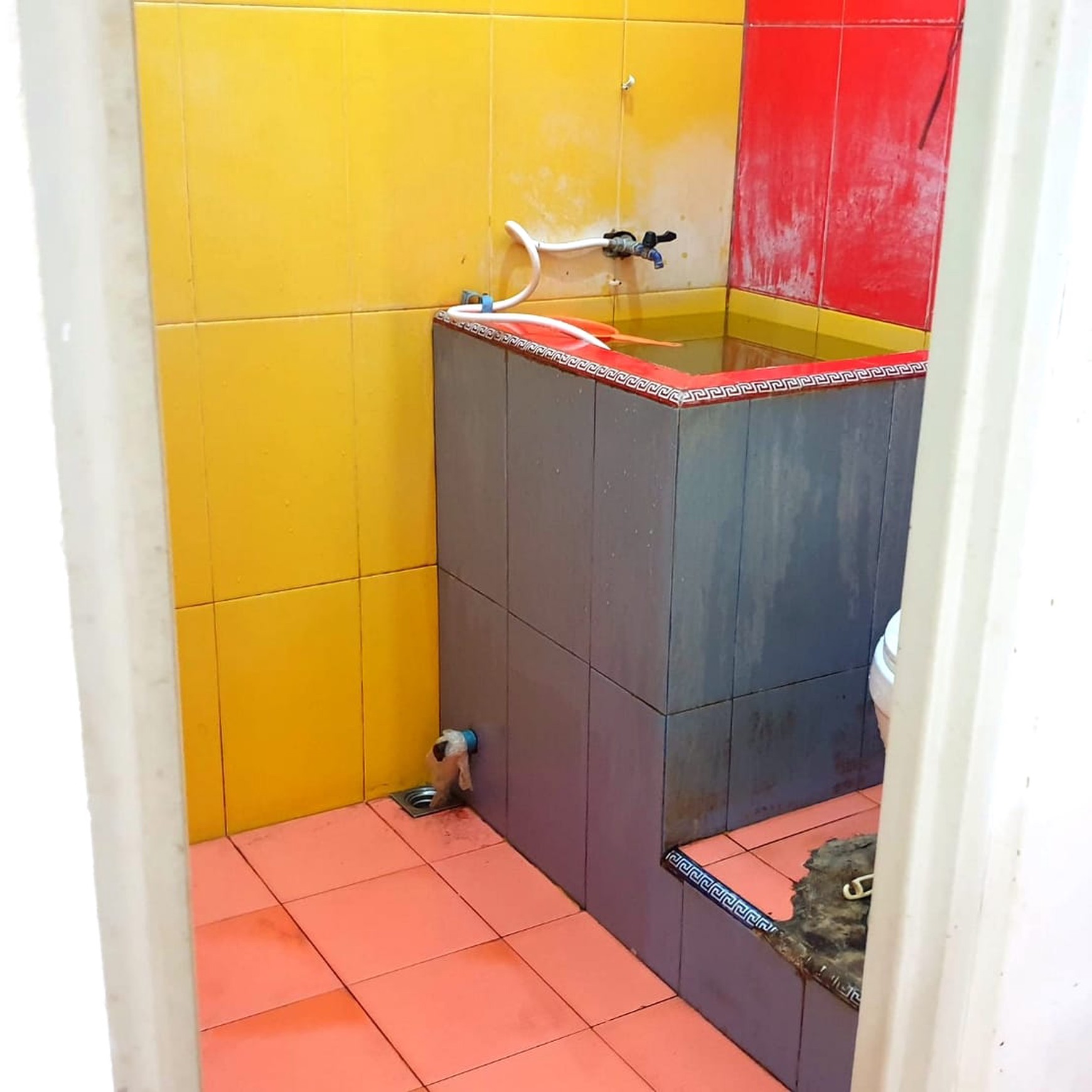 Rumah Minimalis Modern di Surabaya Barat - Harga 595 Juta, Lokasi Strategis