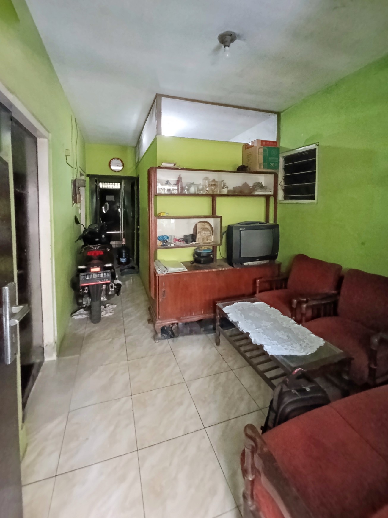 Di Jual Rumah Kost Strategis di Rungkut Surabaya - 7 Kamar Tidur, Siap Huni