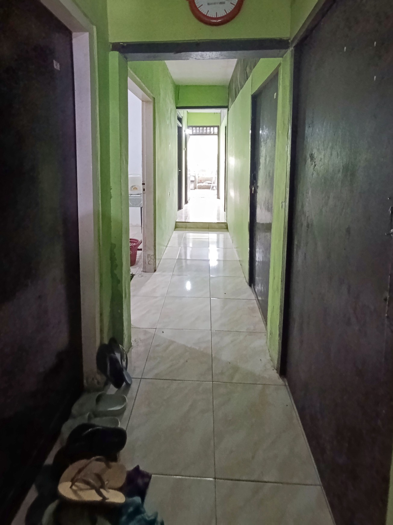 Di Jual Rumah Kost Strategis di Rungkut Surabaya - 7 Kamar Tidur, Siap Huni
