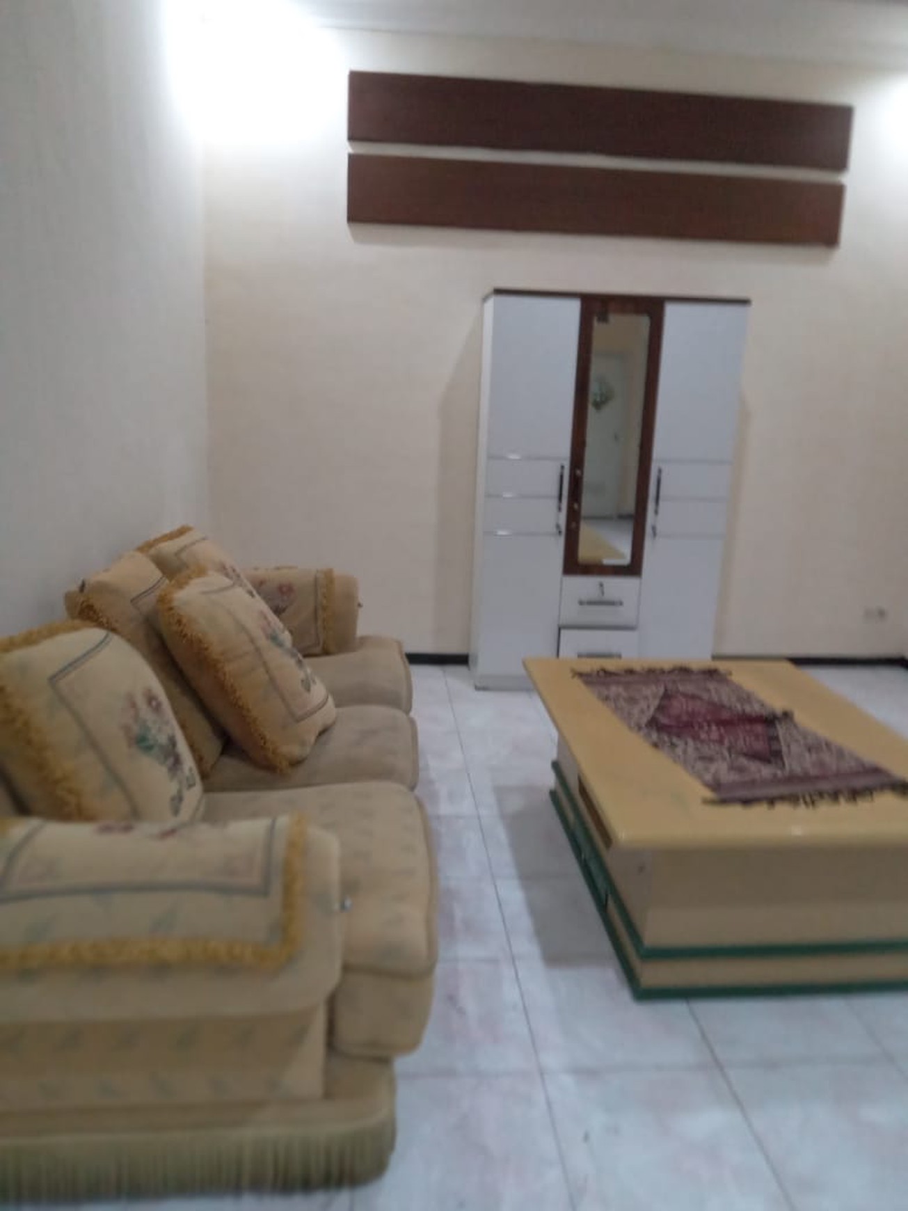 Dijual Rumah 240m² di Deltasari Sidoarjo - 4 Kamar, 3 Kamar Mandi, SHM, Lokasi Strategis!"