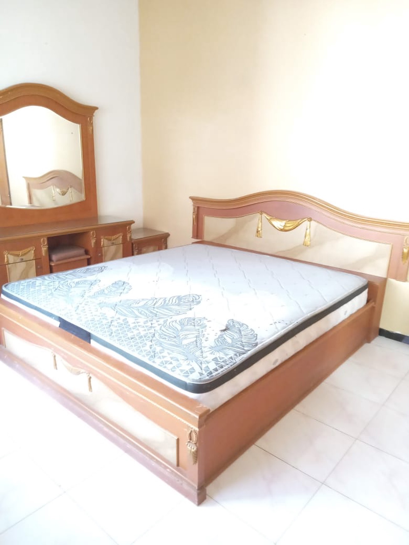Dijual Rumah 240m² di Deltasari Sidoarjo - 4 Kamar, 3 Kamar Mandi, SHM, Lokasi Strategis!"