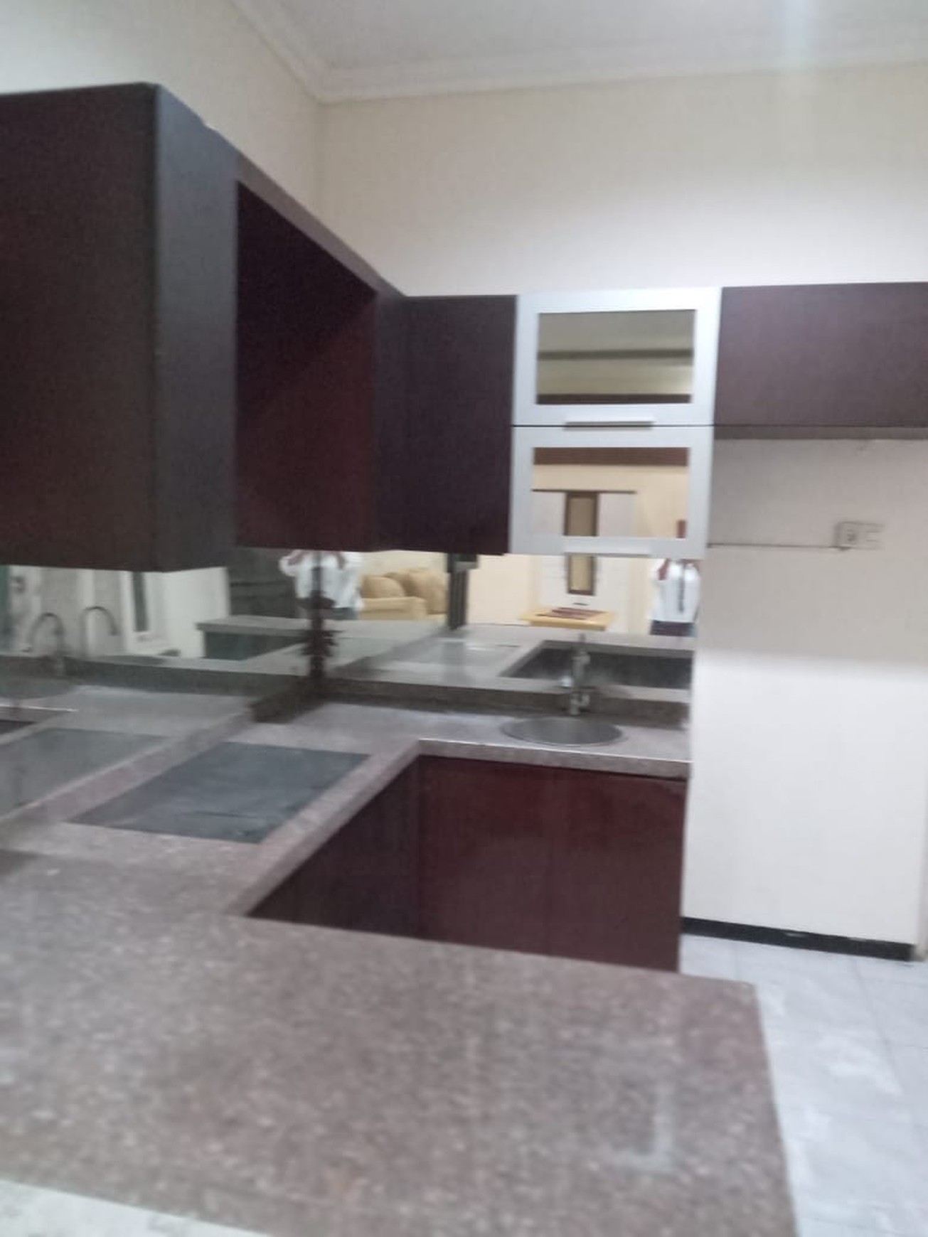 Dijual Rumah 240m² di Deltasari Sidoarjo - 4 Kamar, 3 Kamar Mandi, SHM, Lokasi Strategis!"