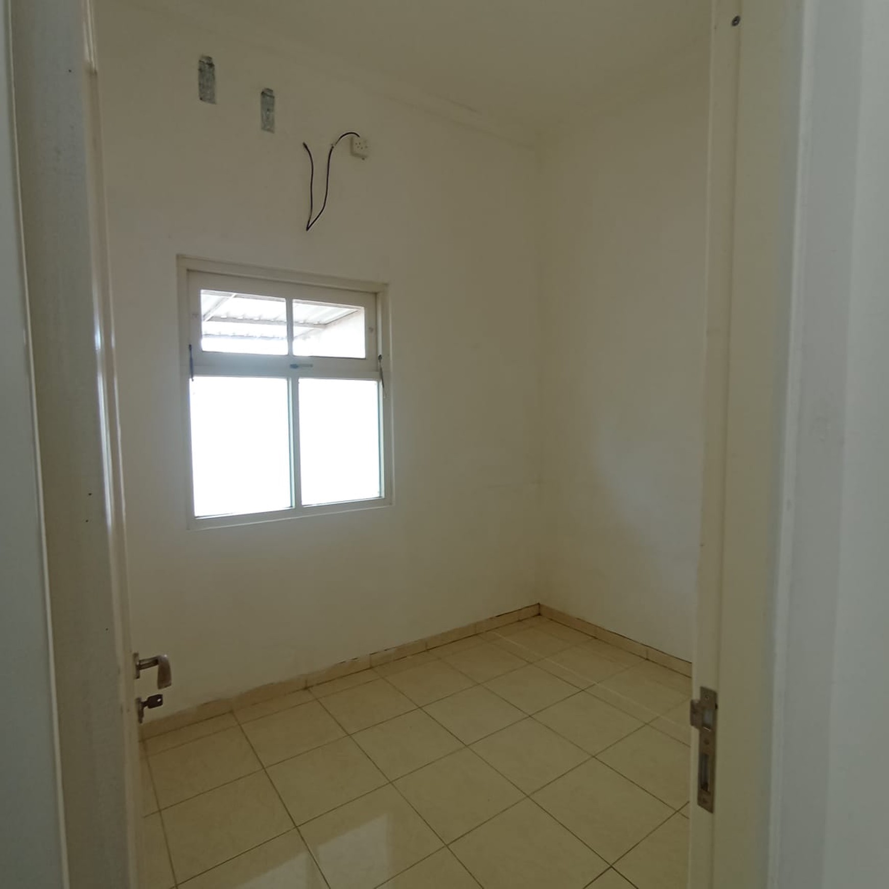 Di Jual Termurah Rumah Minimalis, Strategis & Bebas Banjir di Surabaya Timur