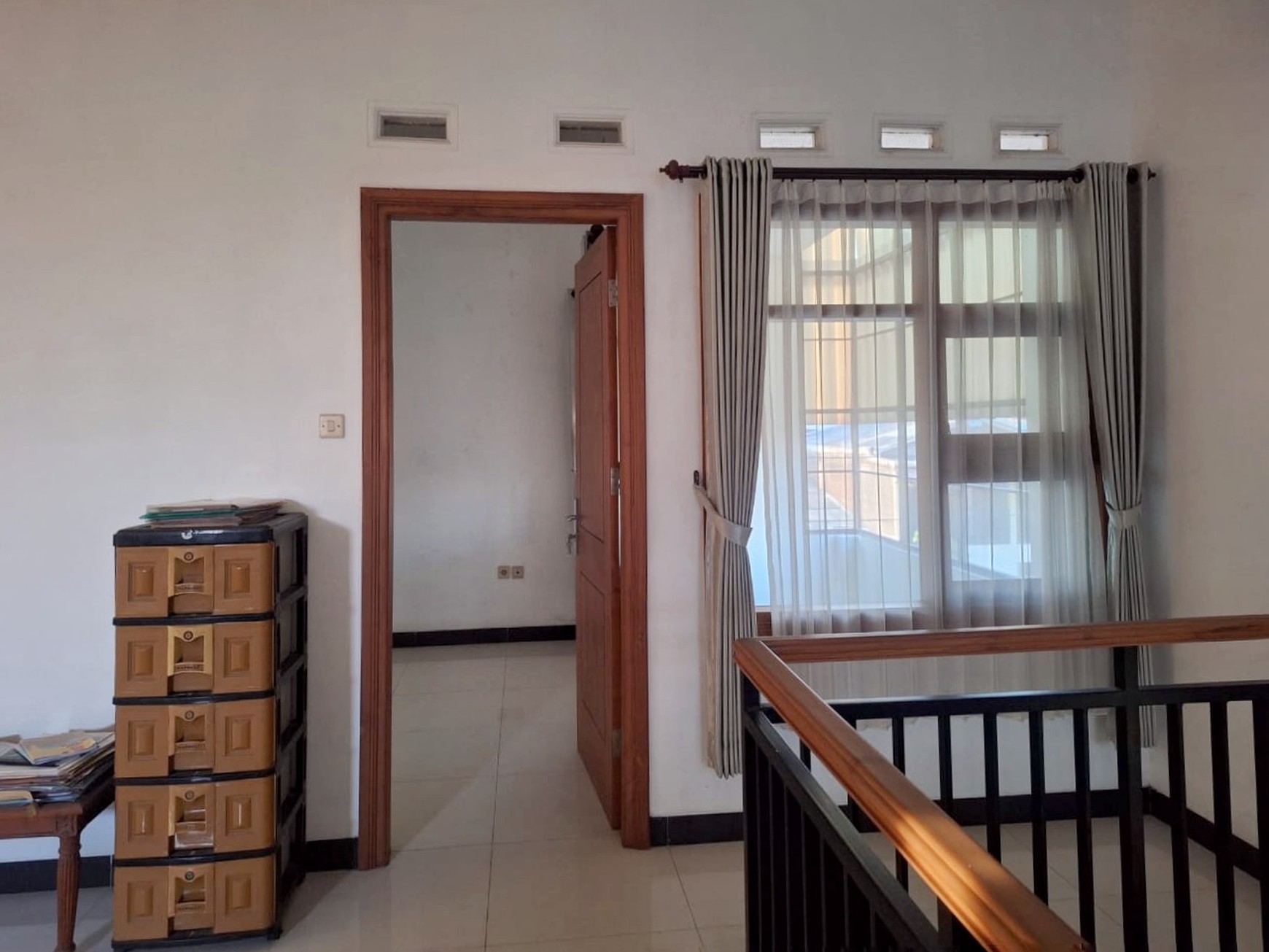 Dijual Cepat! Rumah 2 Lantai SHM di Perumahan Griya Kencana, Hadap Barat