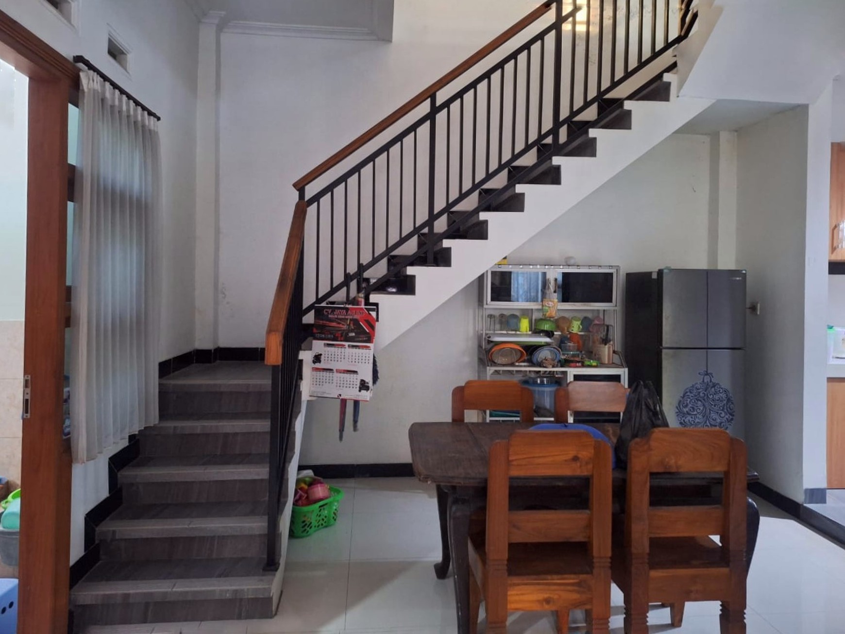 Dijual Cepat! Rumah 2 Lantai SHM di Perumahan Griya Kencana, Hadap Barat