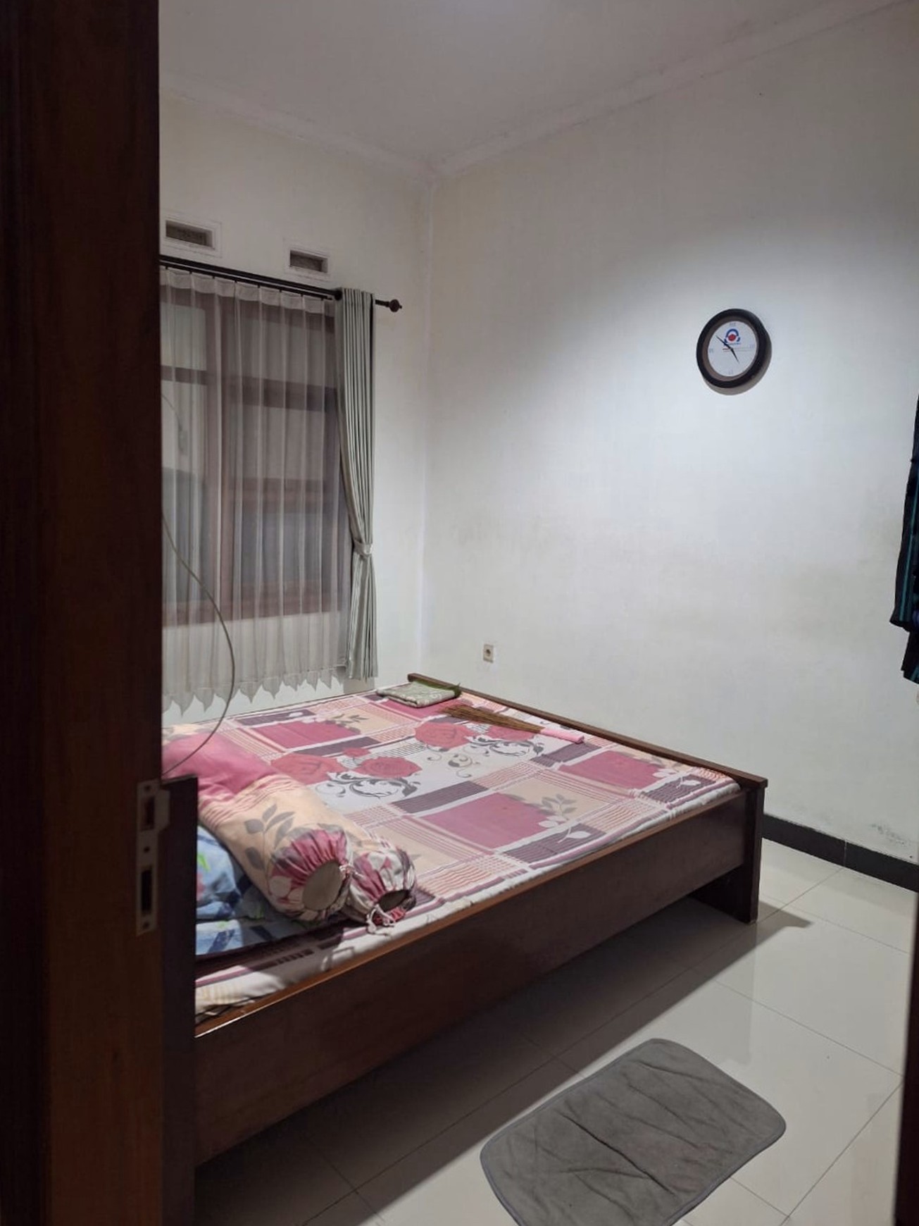 Dijual Cepat! Rumah 2 Lantai SHM di Perumahan Griya Kencana, Hadap Barat