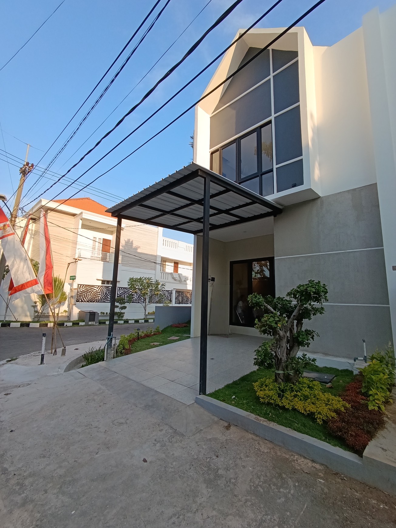 Rumah Scandinavian 2 Lantai Siap Huni di Lokasi Strategis