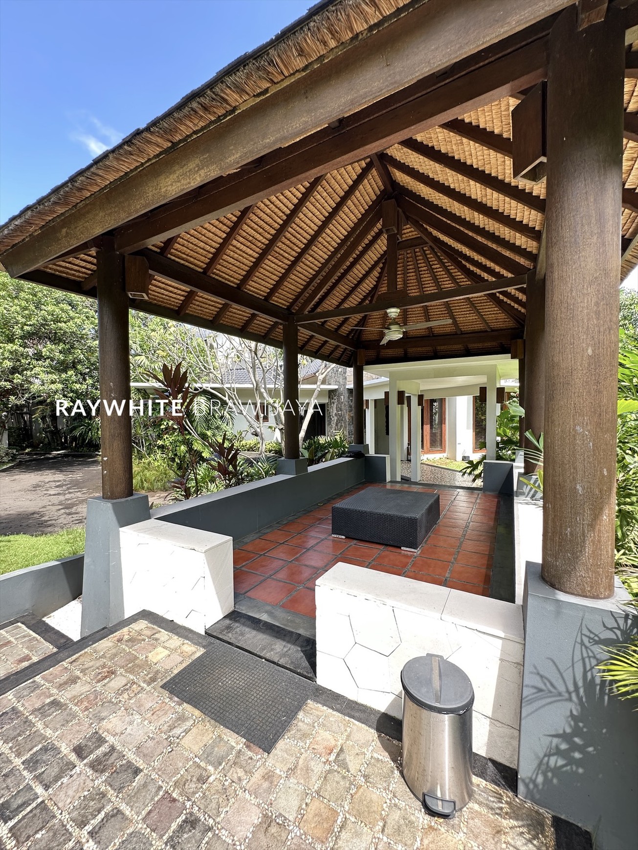 Rumah Siap Huni Lingkungan Tenang Area Cilandak Barat