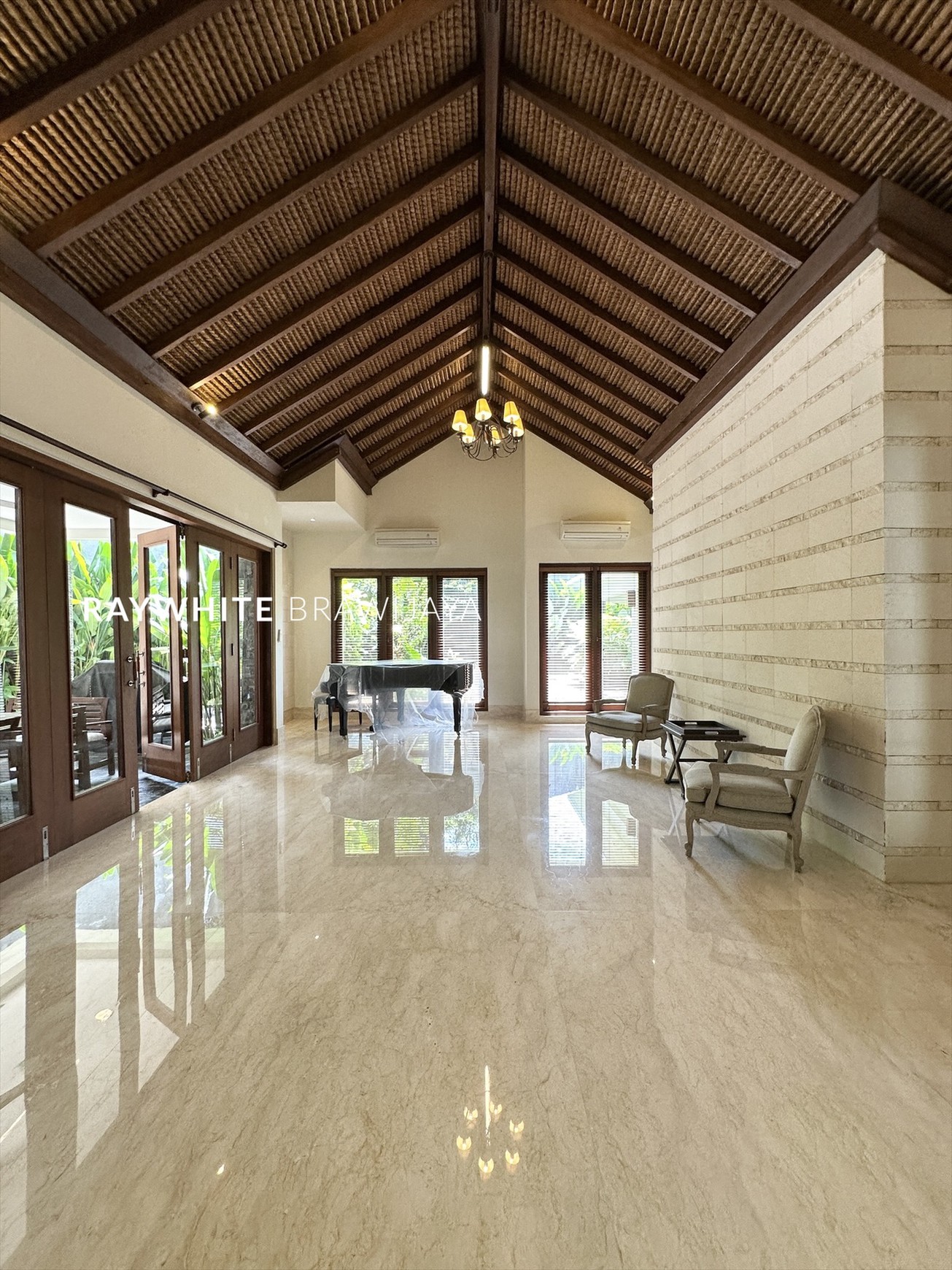 Rumah Siap Huni Lingkungan Tenang Area Cilandak Barat