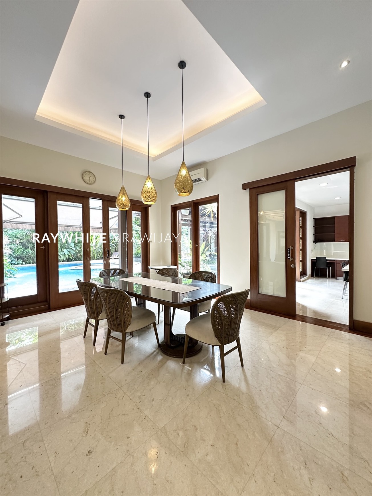 Rumah Siap Huni Lingkungan Tenang Area Cilandak Barat