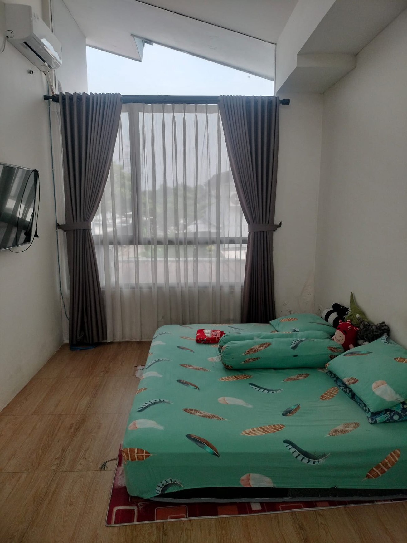 Rumah Waterfront Dengan Dapur yang Luas!