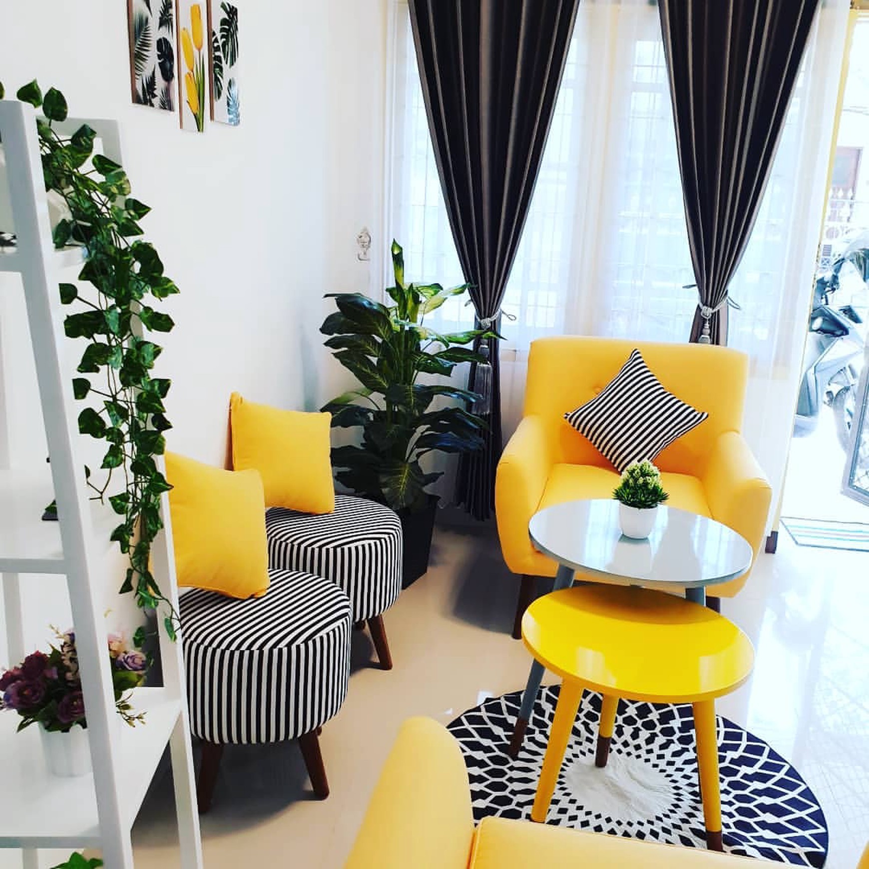 Rumah Minimalis 3 Kamar di Rungkut Mapan - SHM, Listrik 2500W, Surabaya Timur