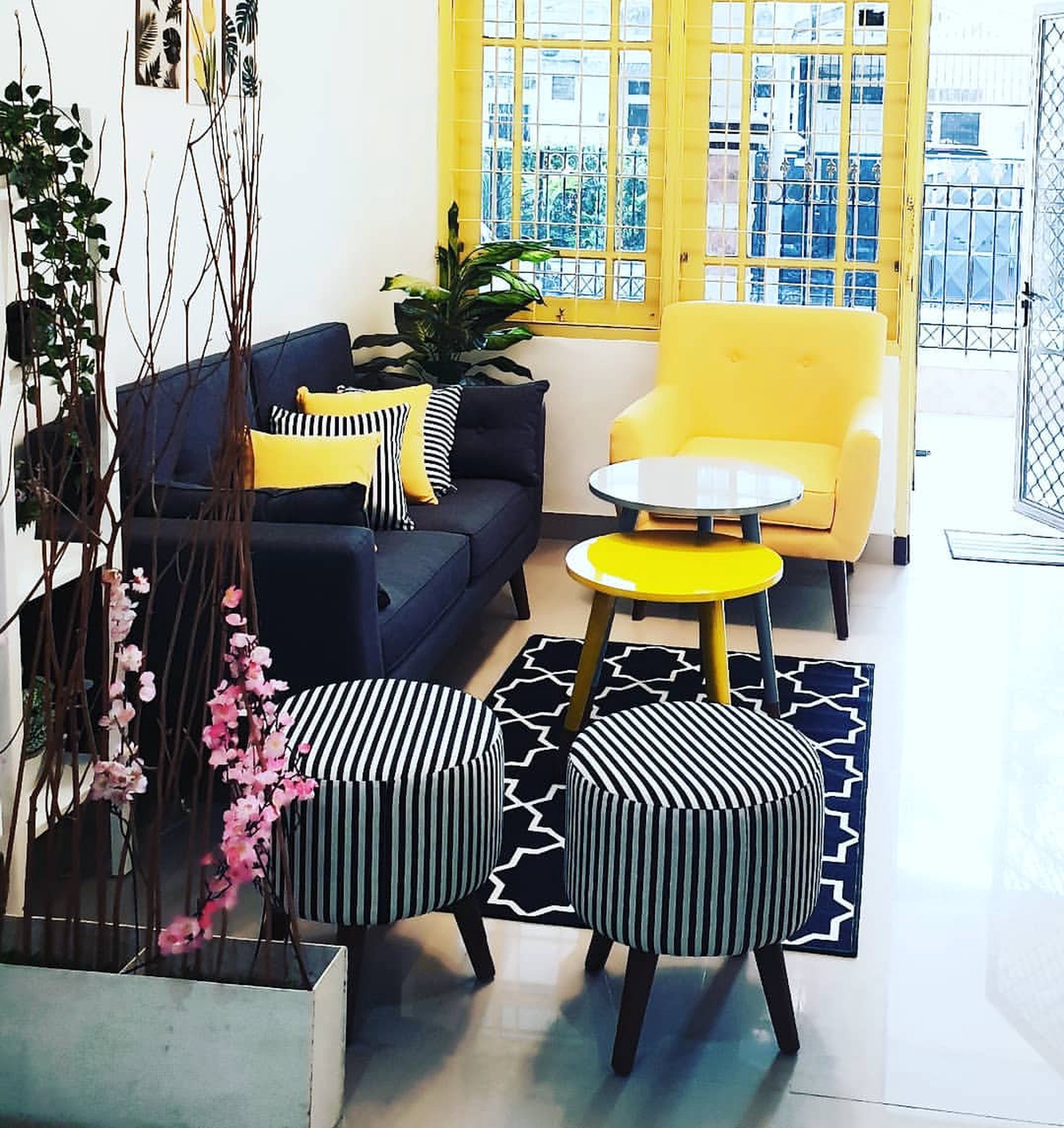 Rumah Minimalis 3 Kamar di Rungkut Mapan - SHM, Listrik 2500W, Surabaya Timur