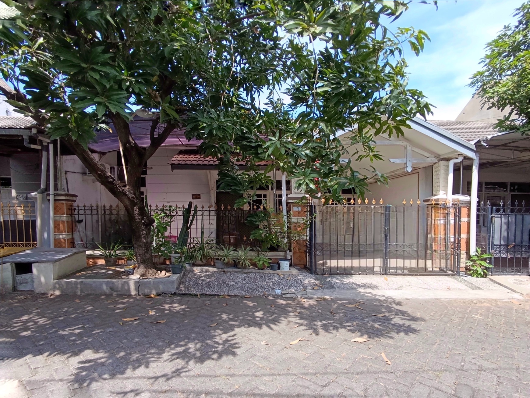 Rumah Minimalis 3 Kamar di Rungkut Mapan - SHM, Listrik 2500W, Surabaya Timur