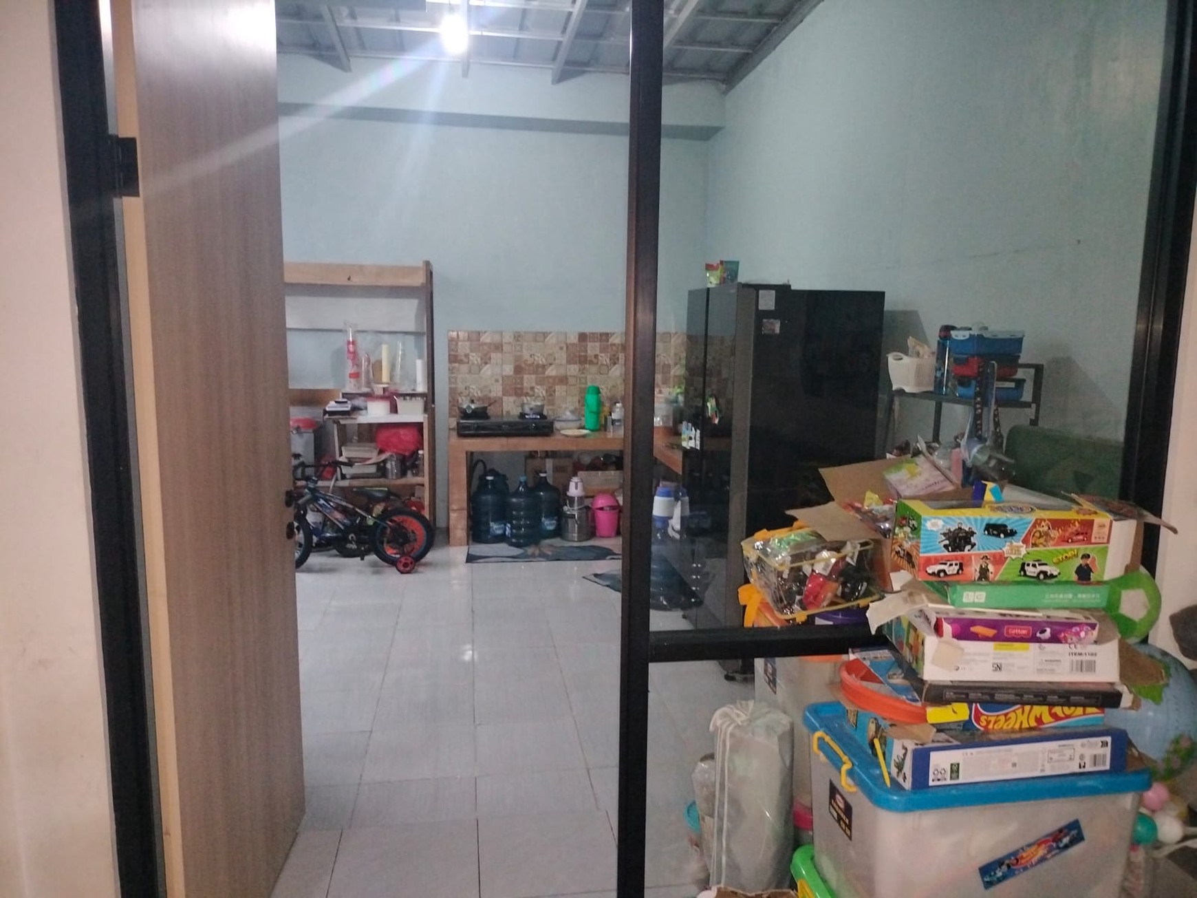 Rumah Waterfront Dengan Dapur yang Luas!