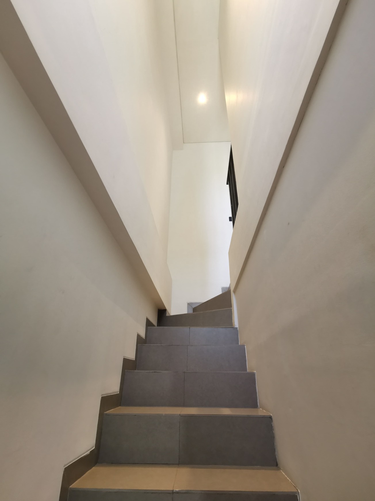 Rumah 2 Lantai 700Jt-an Di Wonorejo Surabaya